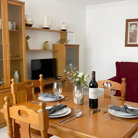 Con Aire Acondicionado En Conil דירה